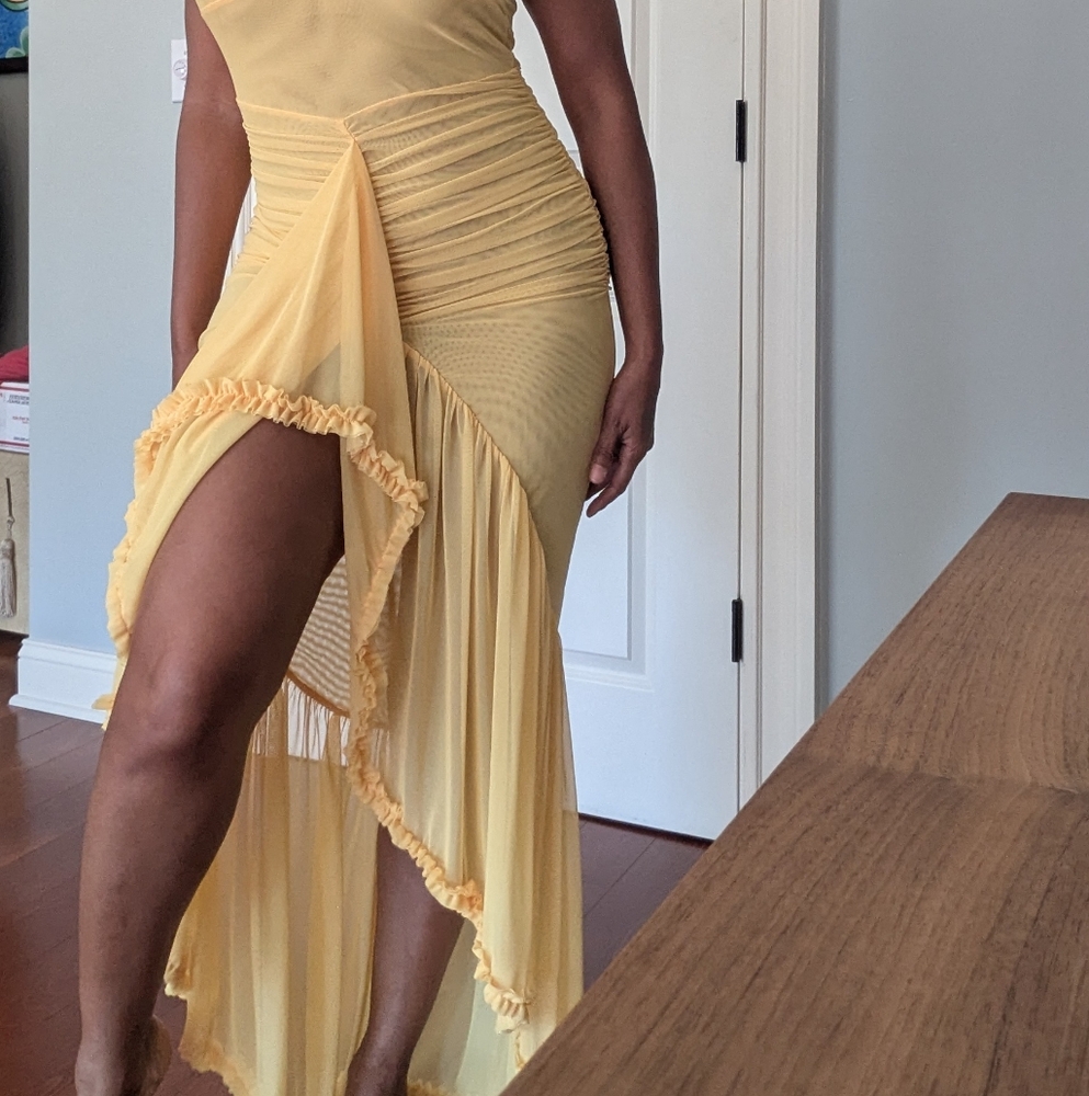 Elegant Yellow Ruffled Dress